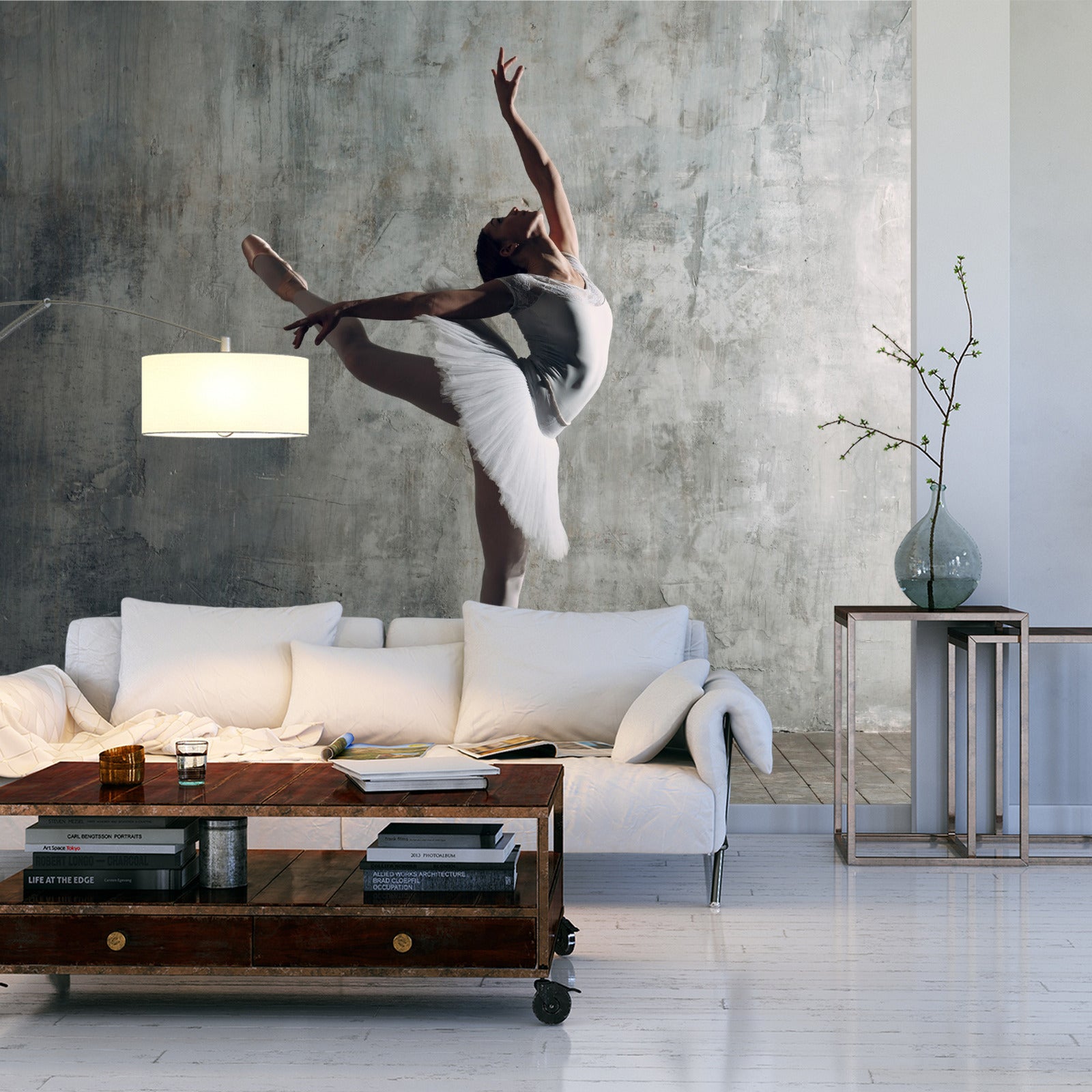 Fototapet Dansende Ballerina På En Betongvegg Bakgrunn