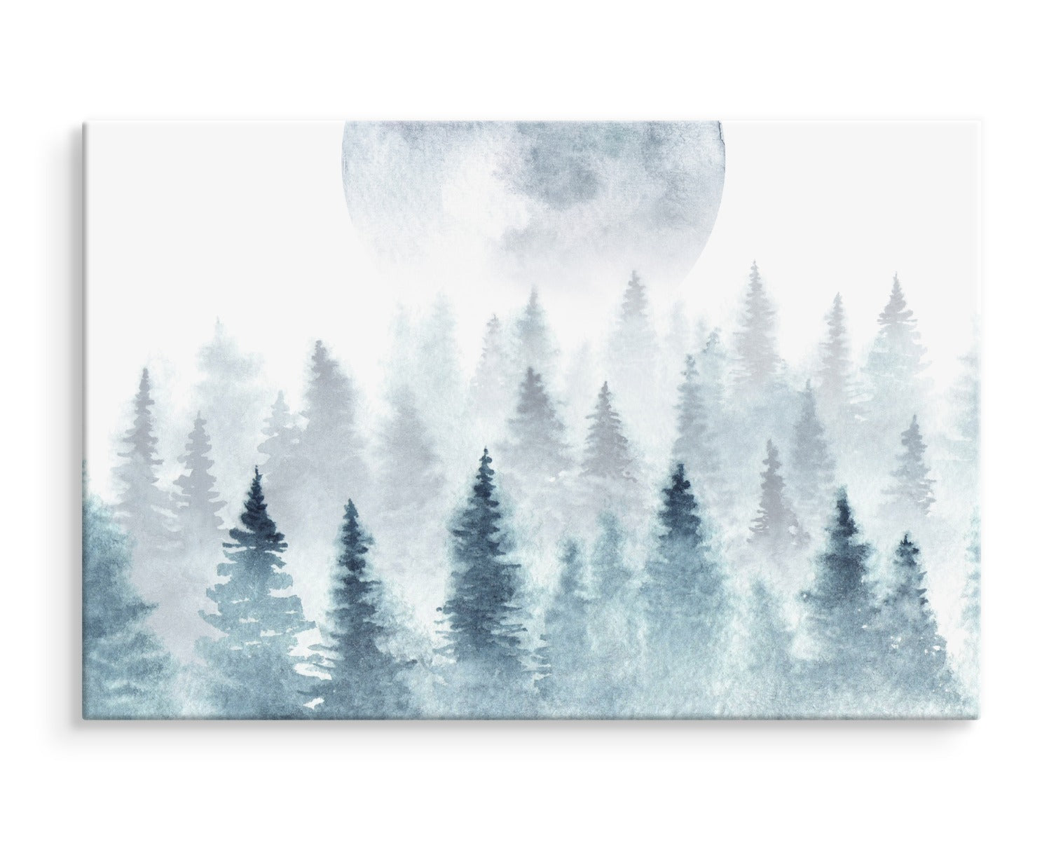 Månen over tåkete skogen