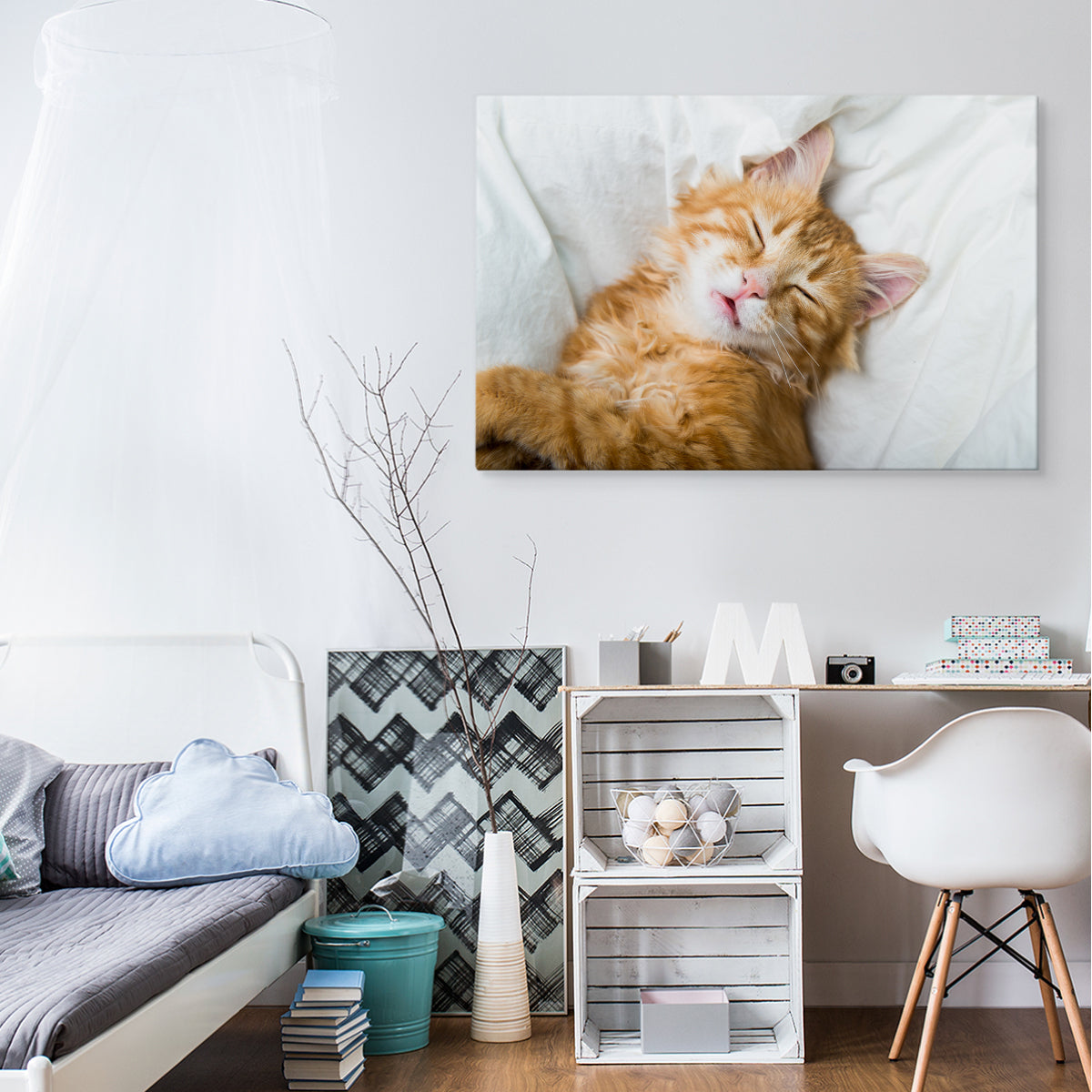 Søvnig ingefær kattunge