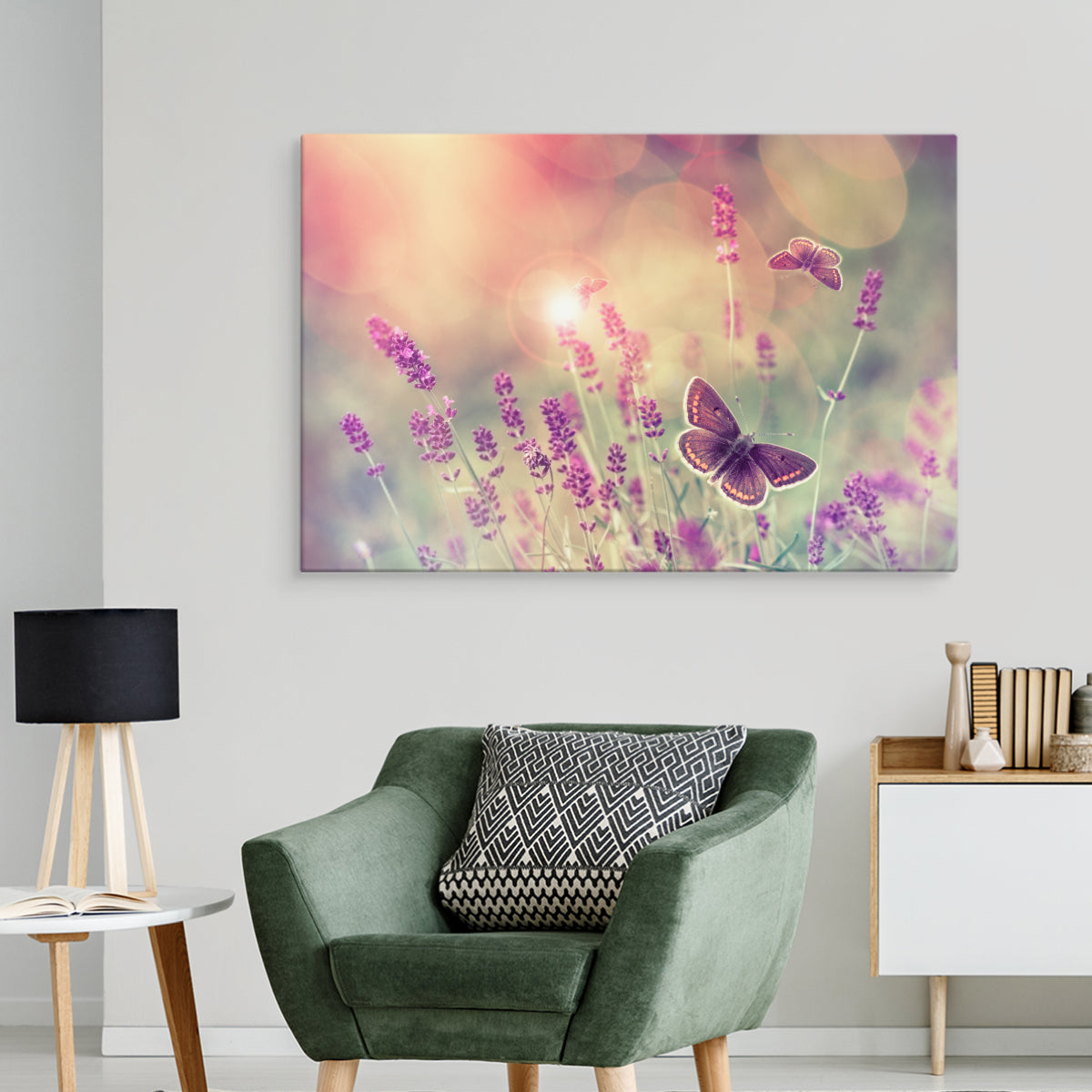 Sommerfugler og lavendelblomster