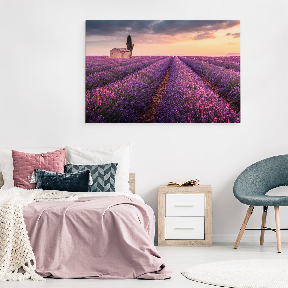 Blomstrende lavendelfelt i provence