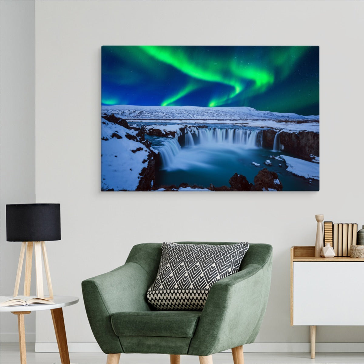 Nordlys over fossen